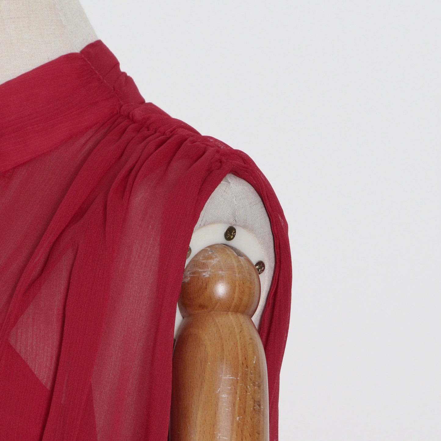 Sleeveless Waist Closing Slim Dress